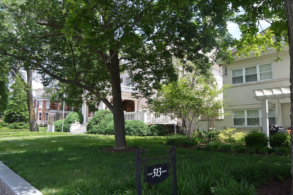 Houses on the northern side of the 500 block of E. Main Street (U.S. Routes 25/421) in Lexington, Kentucky, United States. This block is part of the Bell Court Neighborhood Historic District, a historic district that is listed on the National Register of Historic Places.